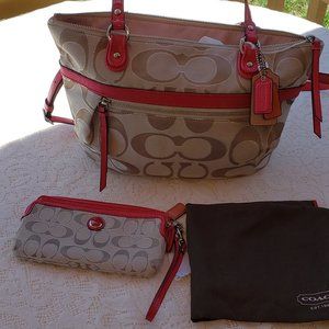 Coach # D1202-19863 Lego Poppy Glam Purse